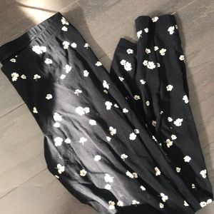 NEVER WORN flowery leggings!